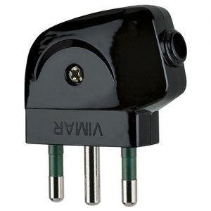 Plugs and socket outlets