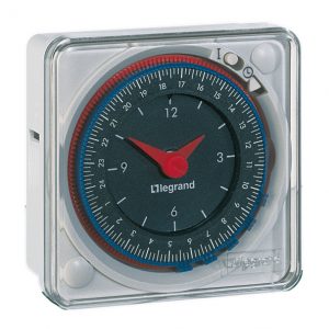 SURFACE MOUNTING TIME SWITCHES