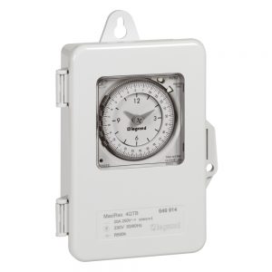 SURFACE MOUNTING TIME SWITCHES
