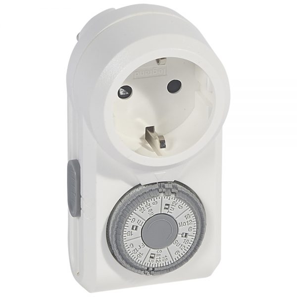SURFACE MOUNTING TIME SWITCHES