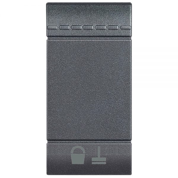 L4915MR